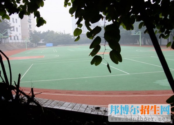 重慶市永川職業(yè)教育中心2017年報(bào)名條件、招生對象