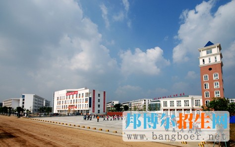 中考失利可以復(fù)讀嗎