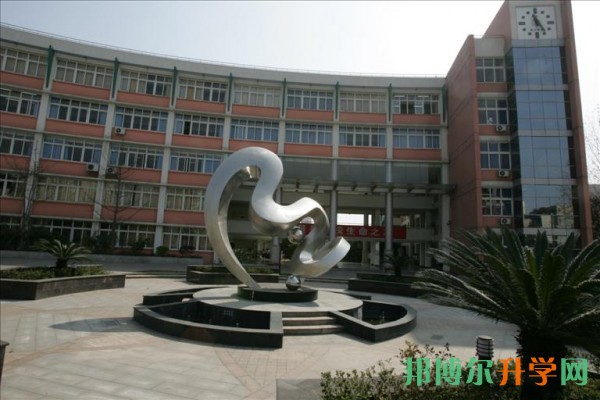 中考分?jǐn)?shù)不夠讀什么學(xué)校