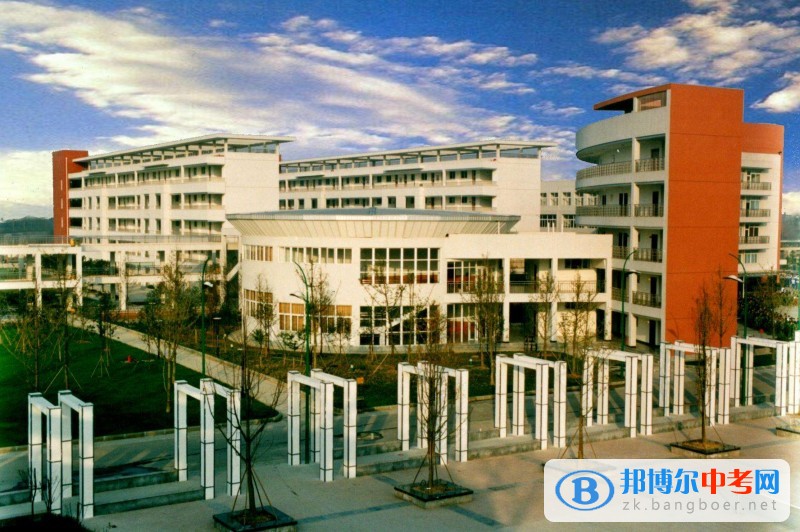 成都市龍泉一中2022年招生辦聯系電話
