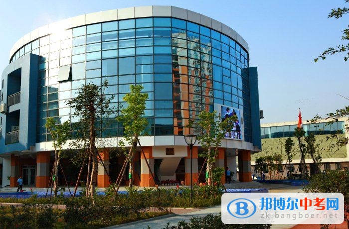 成都市成飛中學2022年招生辦聯(lián)系電話