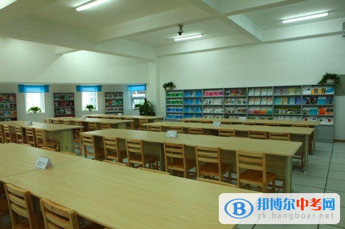 成都市成飛中學(xué)2022年學(xué)費(fèi)、收費(fèi)多少