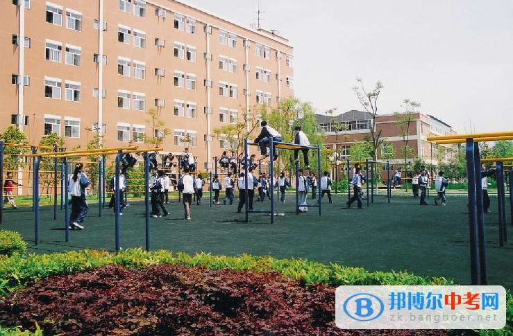 四川省雙流中學(xué)實驗學(xué)校2022年學(xué)費、收費多少 