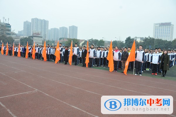 鐵骨錚錚無懼百日跋涉，斗志拳拳必得金榜題中