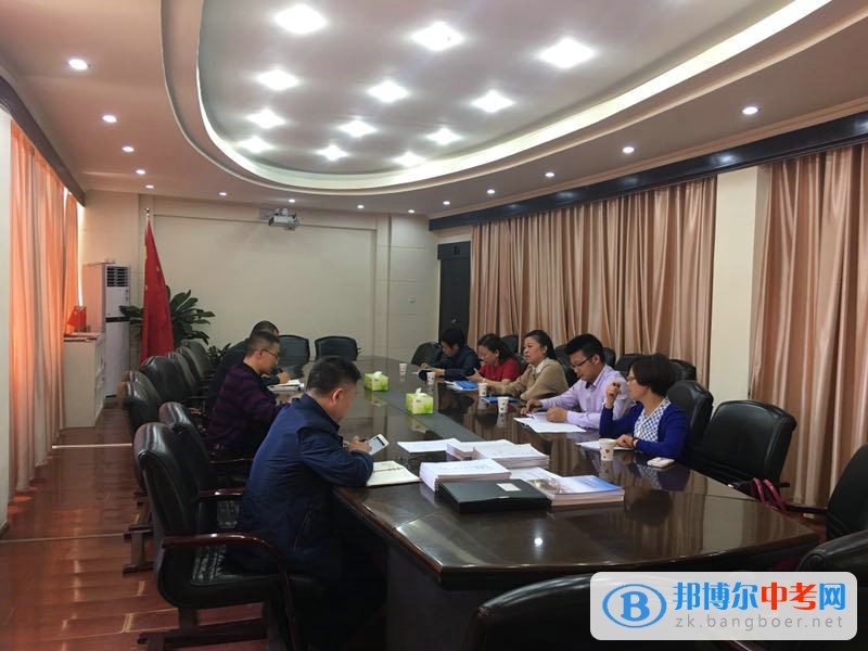 新都區(qū)政府督學(xué)到成都市實驗三原外語學(xué)校開展督導(dǎo)工作
