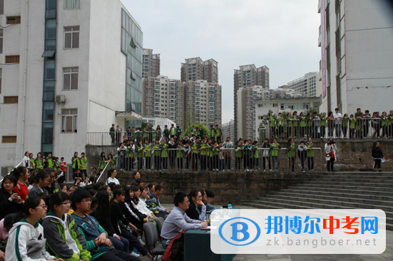 唱響經(jīng)開 逐夢校園——成都經(jīng)開區(qū)實(shí)驗(yàn)中學(xué)第舉行第三屆“校園十佳歌手”大賽
