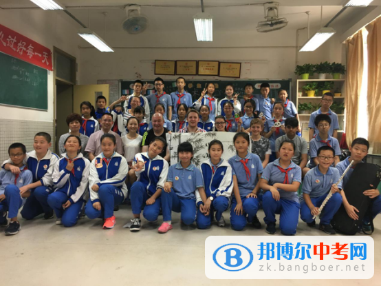 綠茵場上縱意馳騁，中英兩校各展風采 ——石室錦城“中英校際連線”活動日