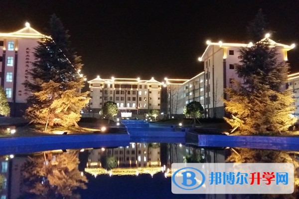 紫云民族高級中學怎么樣、好嗎