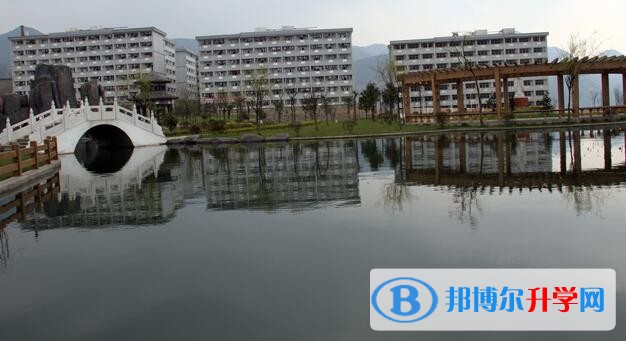 六盤水市第三中學(xué)招生代碼