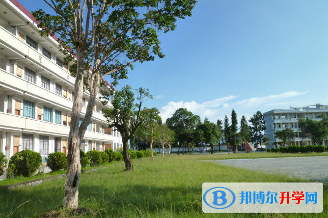 騰沖縣第三中學怎么樣、好嗎