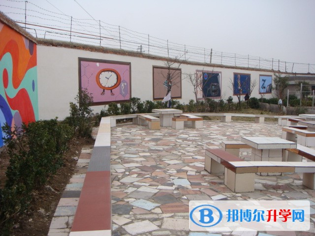 昭陽(yáng)區(qū)第二中學(xué)招生辦聯(lián)系電話