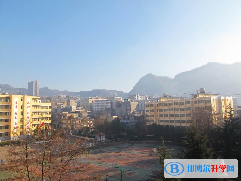 鎮雄縣第一中學怎么樣、好嗎