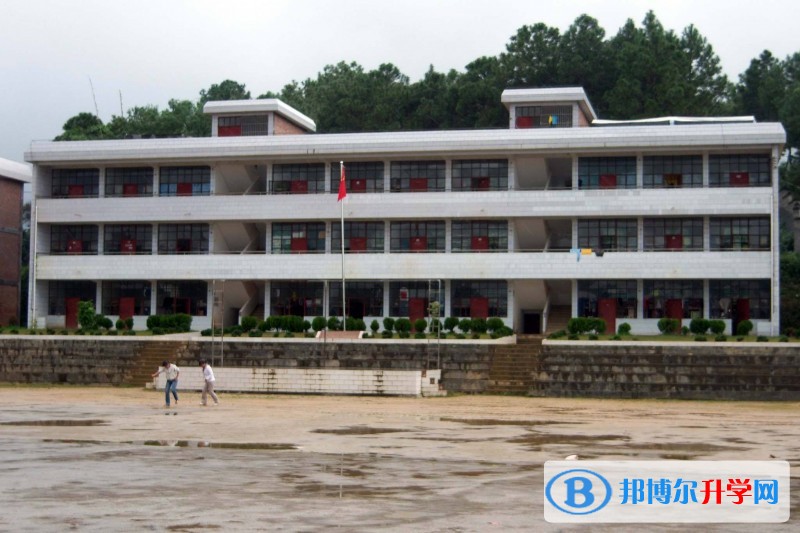  鳳慶縣魯史中學(xué)怎么樣、好嗎