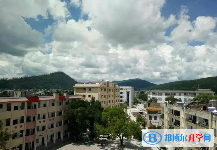 通海縣第三中學(xué)地址在哪里