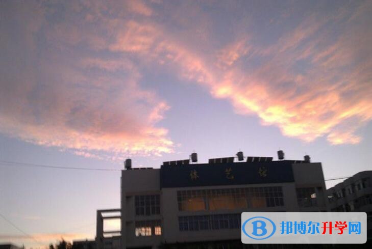 云南省玉溪第三中學(xué)學(xué)費(fèi)