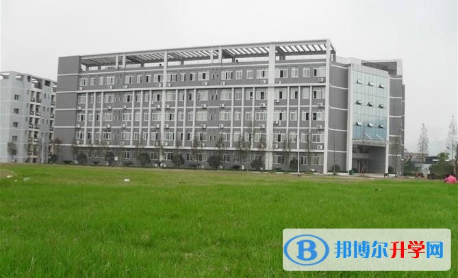 重慶市璧山來鳳中學2018年招生計劃