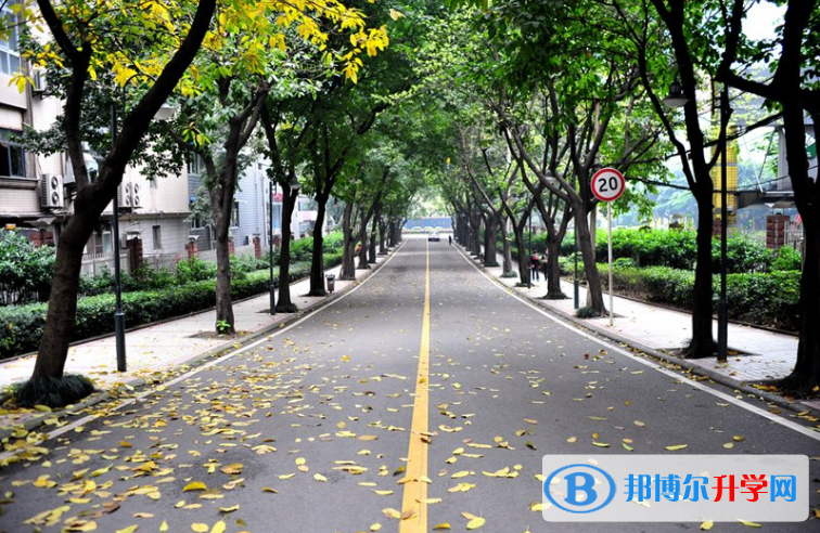 重慶市第一中學校招生辦聯系電話