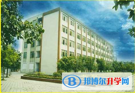 重慶大江中學招生辦聯(lián)系電話