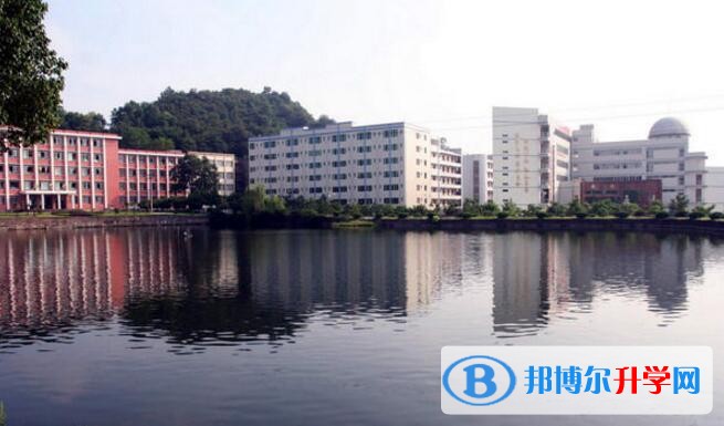 重慶市墊江縣中學2018年招生計劃