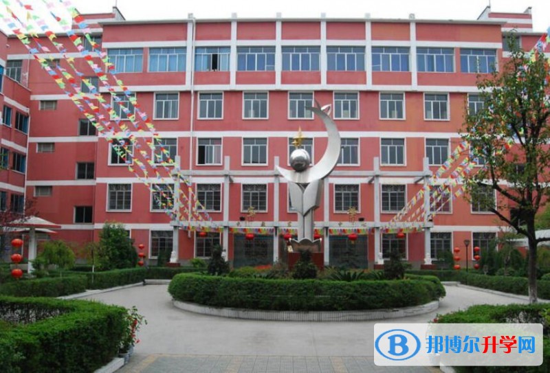 貴定第一中學(xué)招生辦聯(lián)系電話