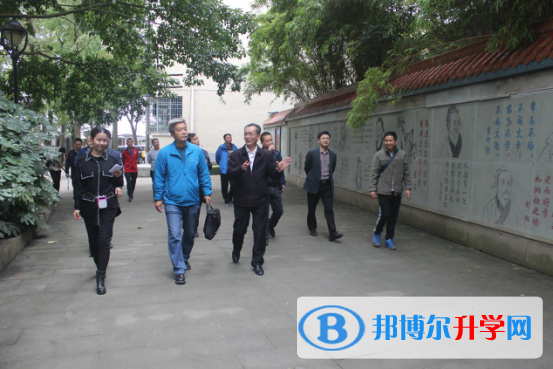 南部中學順利通過“全國青少年校園足球特色學校建設(shè)”現(xiàn)場評估