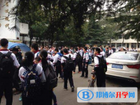 閬中東風中學怎么樣、好不好