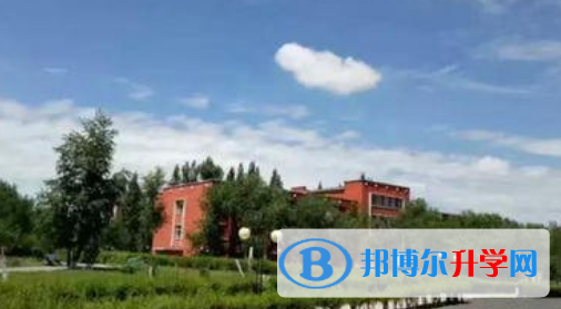 新疆眾志國際學(xué)校2023年學(xué)費、收費多少