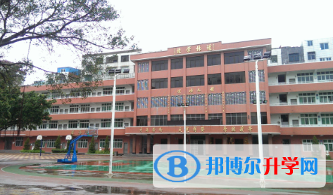 美國密歇根州公立高中北京學(xué)校2023年招生計(jì)劃