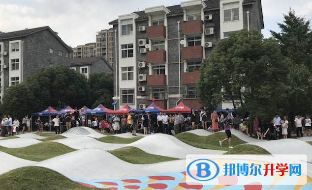 寧波至誠國際學校網站網址 