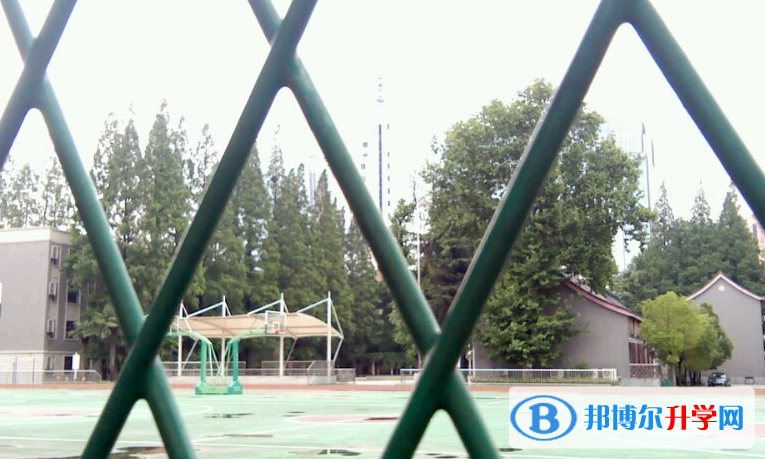 南京第三高級中學(xué)國際部2020年招生辦聯(lián)系電話