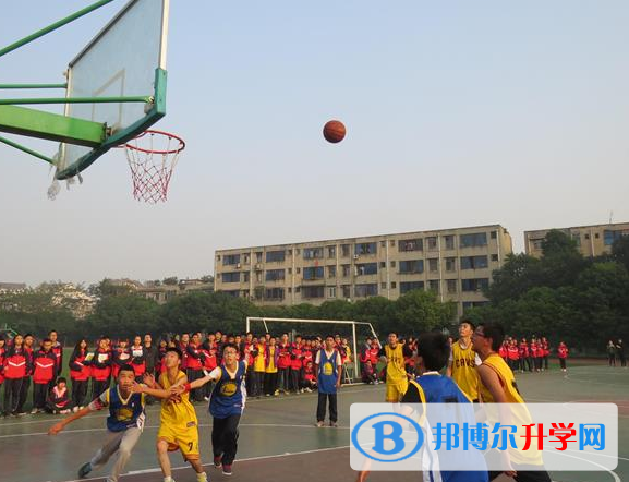 成都洛帶中學(xué)2022年學(xué)費、收費多少