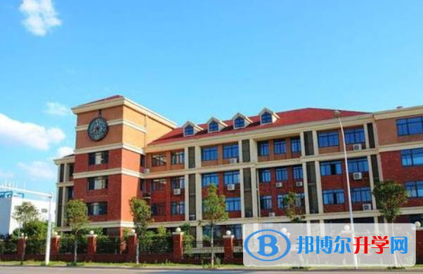 長沙中加學(xué)校2020年學(xué)費、收費多少