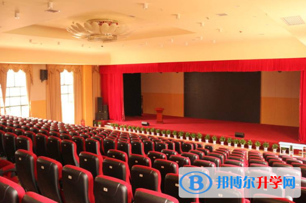 武漢澳洲國(guó)際學(xué)校2020年招生辦聯(lián)系電話