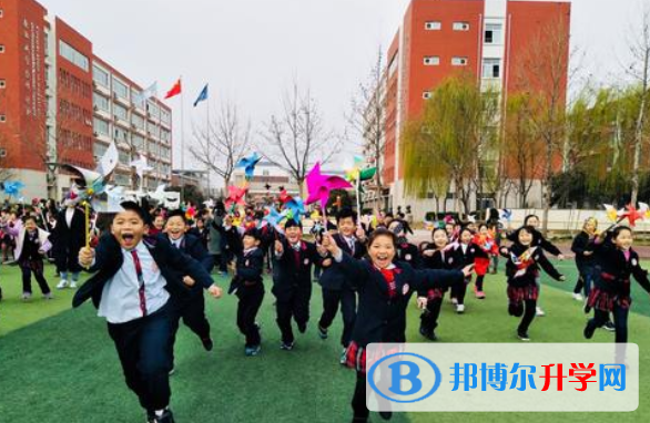 洛陽華洋國際學校小學部網(wǎng)站網(wǎng)址