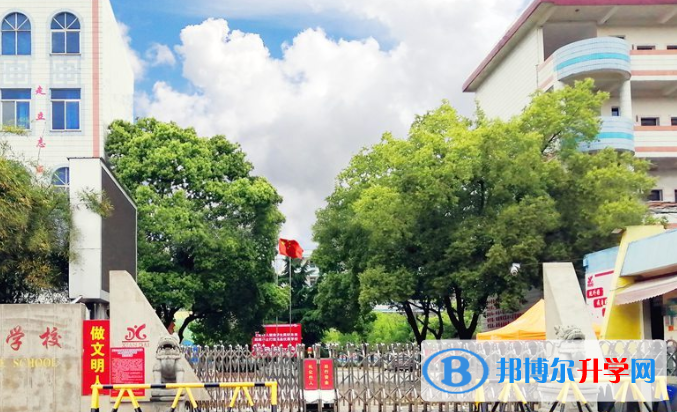 南昌現代外國語學校初中部怎么樣、好不好