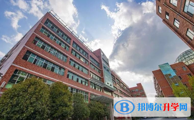貴州師范大學(xué)附屬中學(xué)國(guó)際高中部2020年學(xué)費(fèi)、收費(fèi)多少
