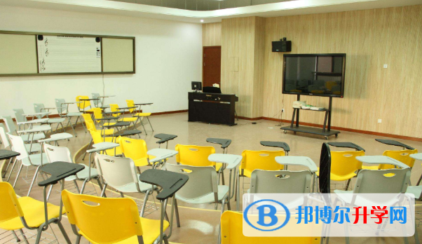 華美英語學校怎么樣、好不好