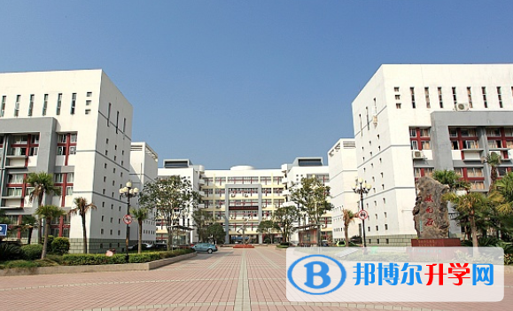 廣西師大附中國際部2020年報名條件、招生要求、招生對象