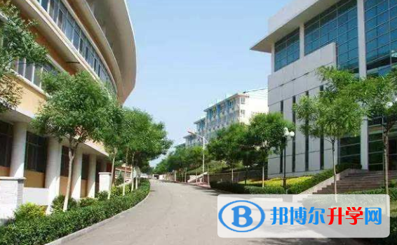 威海大光華國際學校網站網址 