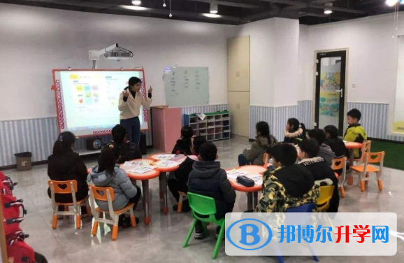 南通一中劍橋教育中心2020年招生辦聯系電話