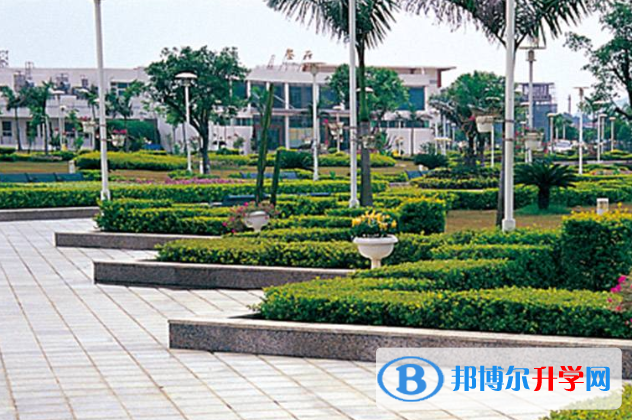 珠海國(guó)際學(xué)校2020年招生辦聯(lián)系電話