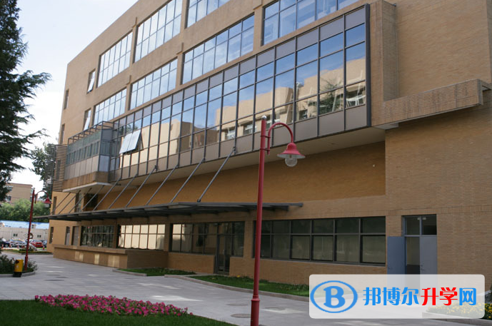 首都師范大學(xué)附屬中學(xué)國(guó)際部2021年學(xué)費(fèi)、收費(fèi)多少