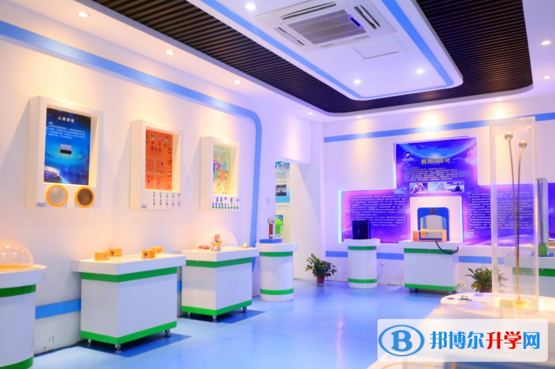 廣元外國語學(xué)校2021年學(xué)費(fèi)、收費(fèi)多少