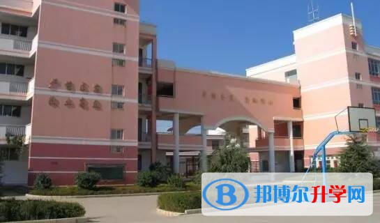 嵩明縣第一中學(xué)2021年招生辦聯(lián)系電話