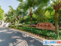 黔江民族中學(xué)2025年排名