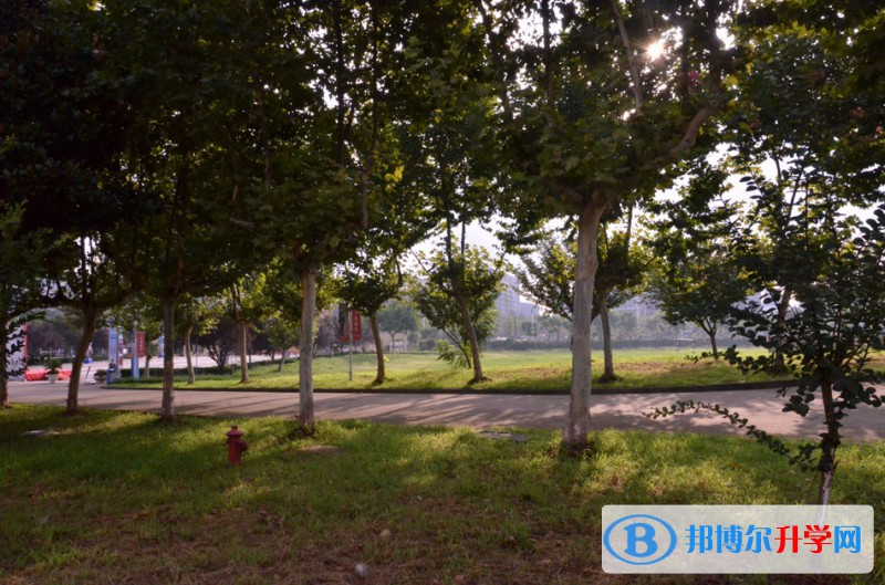 四川省廣漢市第六中學2021年招生錄取分數(shù)線 