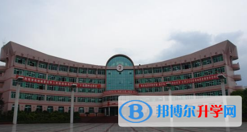 重慶市忠縣中學(xué)校2021年報(bào)名條件、招生要求、招生對(duì)象