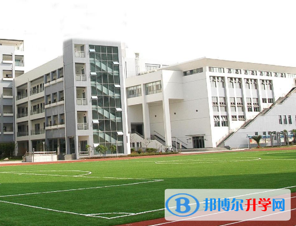 金堂縣高板中學(xué)2022年學(xué)費、收費多少
