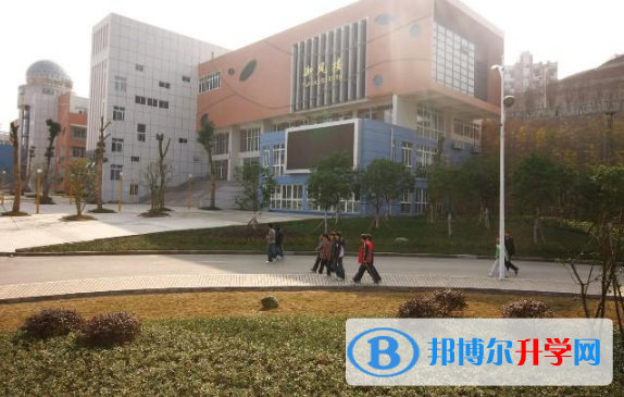 重慶渝北中學校2021年招生辦聯系電話 