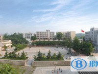 重慶文理學(xué)院附屬中學(xué)2025年學(xué)費(fèi)、收費(fèi)多少